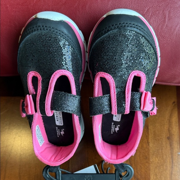 Athletic Works Toddler Shoes Sparkling Black Pink Girls Sneakers Barbiecore Sz 8 - Picture 3 of 9